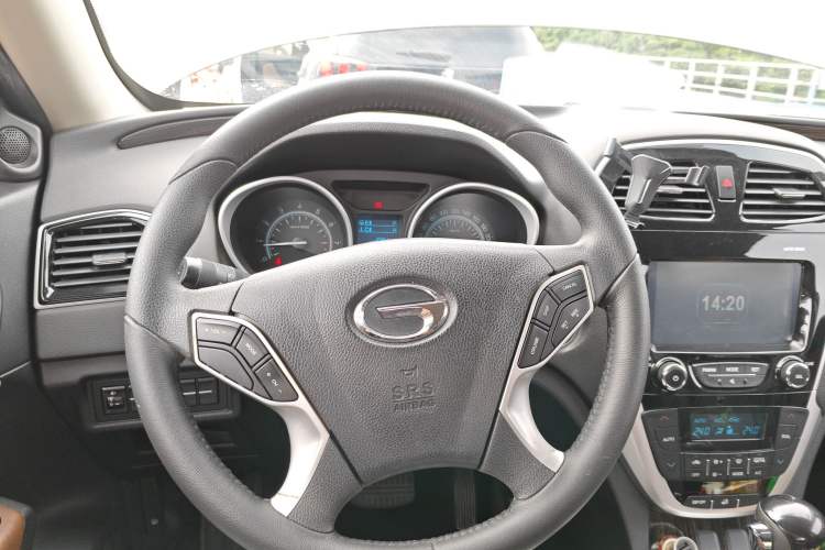 Used GAC Trumpchi GS5 Super 2015 2.0L Automatic Two-Wheel Drive Elite Edition Steering Wheel