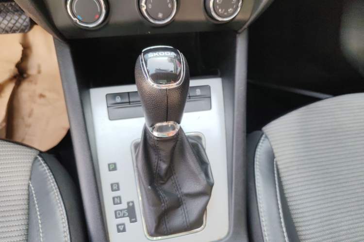 Used Skoda Octavia 2017 1.6L Automatic Chuanxing Edition