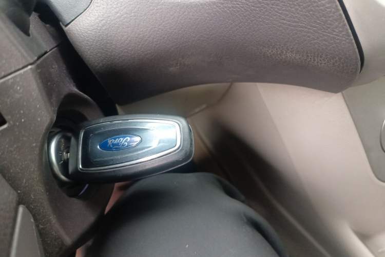 Used Ford Focus 2012 Sedan 1.6L Automatic Fashion Edition
