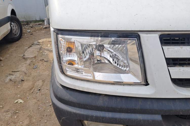 Used Iveco Daily 2014 2.5T-A35 NJ6484ACM47Z4
