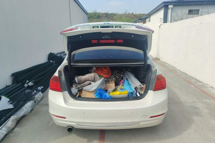 Used BMW 3 Series 2014 320Li Luxury Design Package Trunk