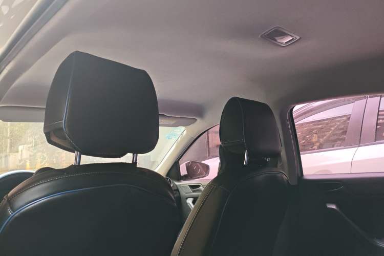 Used Volkswagen Jetta 2017 1.4L Manual Fashion Edition Headliner