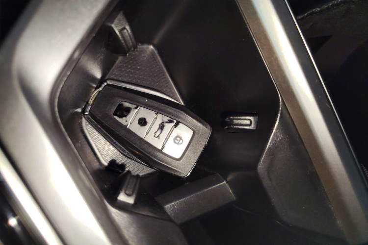 Used Geely Auto Emgrand L 2022 1.4T CVT Flagship Edition
