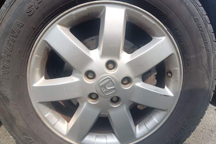 Used Honda CR-V 2007 2.4L automatic four-wheel drive luxury edition Right Front Wheel Hub