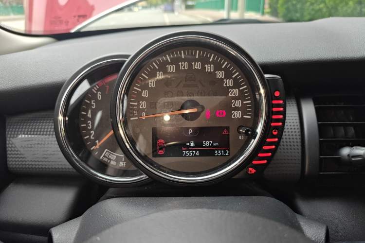 Used MINI 2014 1.5T COOPER Fun Instrument Cluster
