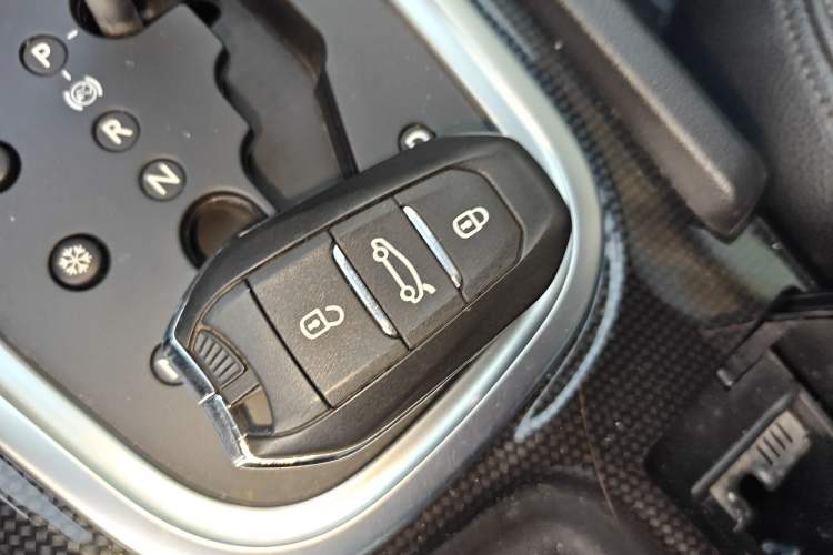 Used Citroen C4L 2014 1.6THP Intelligent Drive Automatic Dynamic Model
