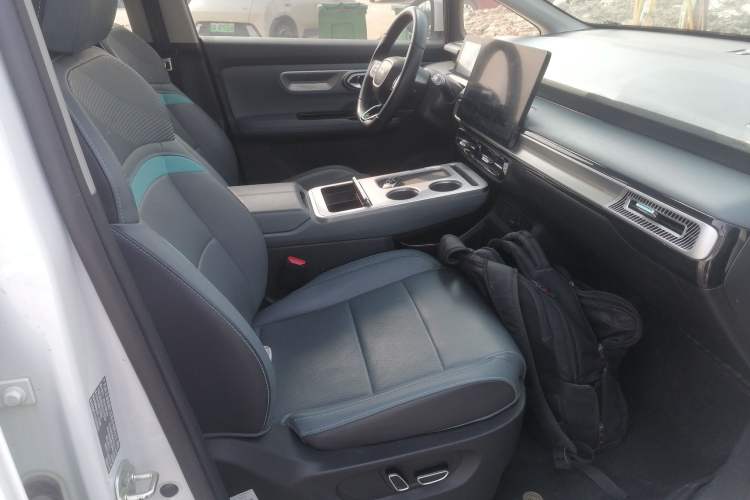 Used AION Y 2023 Plus 510 Smart Edition