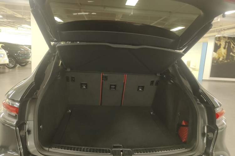 Used Porsche Macan 2021 Macan 2.0T Trunk