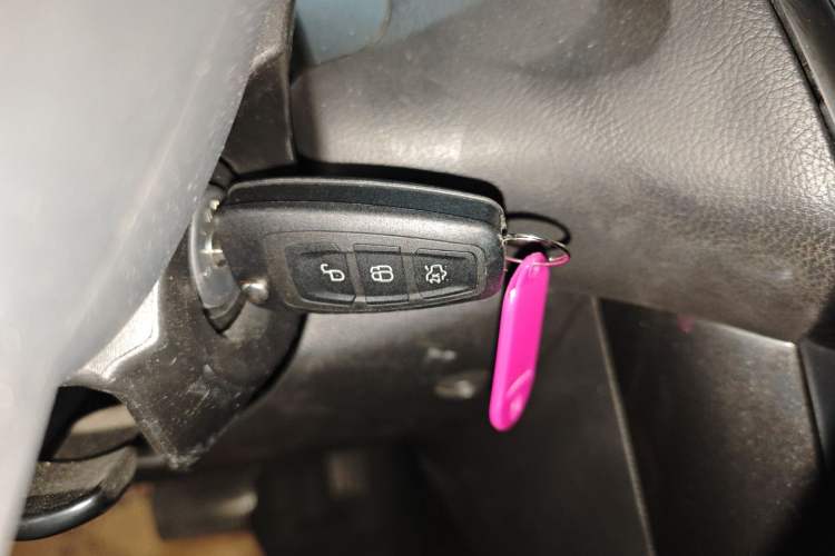 Used Ford Focus 2017 Hatchback 1.6L Automatic Fashion Edition Smart Drive Version Vehicle Key