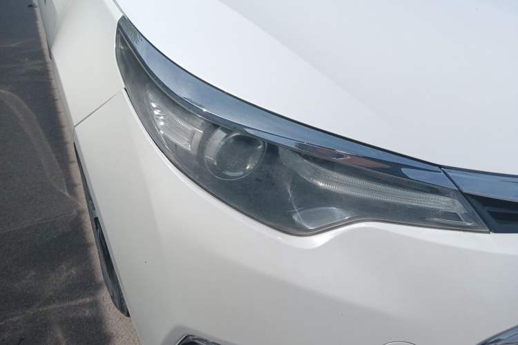 Used Toyota Levin 2017 1.2T V CVT Luxury Edition Right Front Headlight