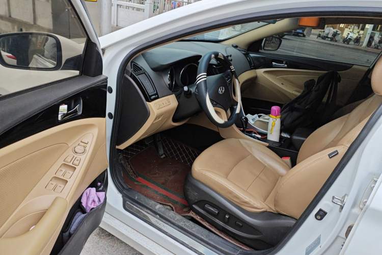 Used Hyundai Sonata 2014 2.0L Automatic Luxury Edition Driver Seat