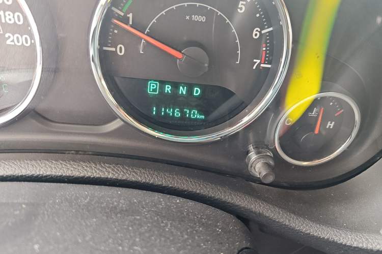 Used Jeep Wrangler 2015 3.6L Rubicon Four-Door Edition Odometer Close Up