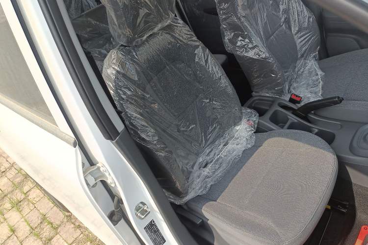 Used Wuling Hongguang New Energy 2024 All-Electric Model 300KM Practical Version Right Front Seat