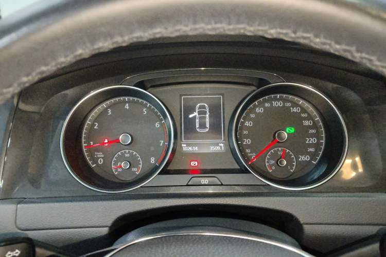 Used Volkswagen Golf 2020 Zhiai Edition 280TSI DSG Comfort Model Instrument Cluster