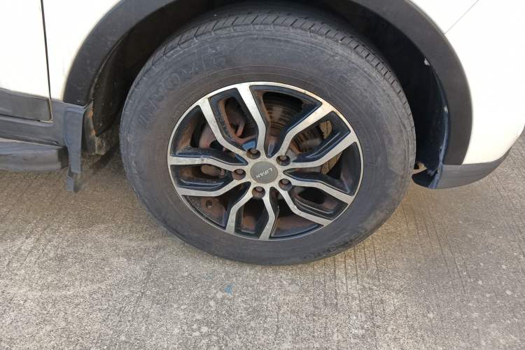 Used Lifan Auto Myway 2017 1.8L Automatic Luxury Model Right Front Wheel Hub