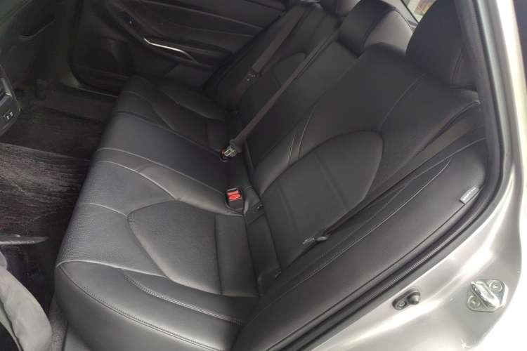 Used Toyota Avalon 2019 2.0L Luxury Edition China VI Standard Left Rear Seat