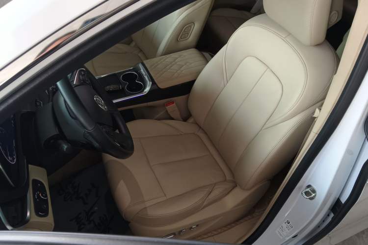 Used Buick GL8 2022 ES Landtrek 653T Luxury Edition
