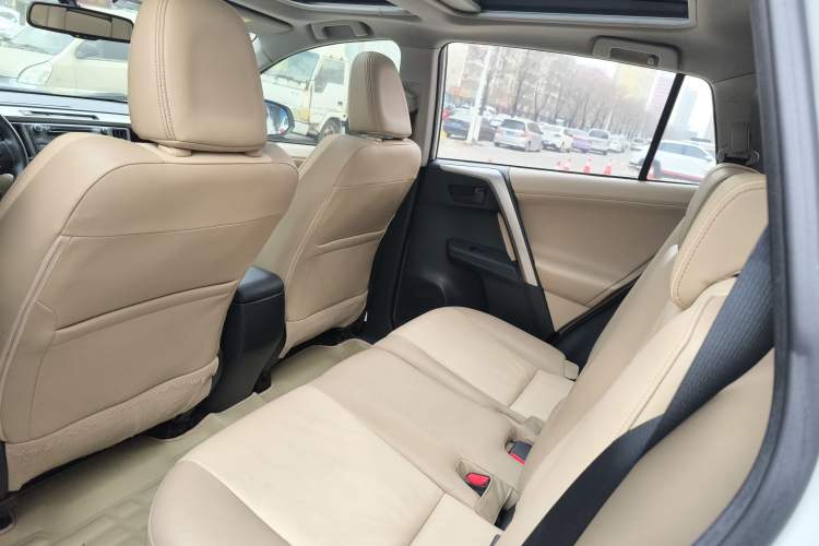 Used Toyota RAV4 2013 2.5L Automatic 4x4 Elite Edition
