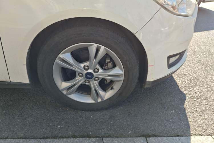 Used Ford Focus 2017 Hatchback 1.6L Automatic Comfort Plus SmartDrive Edition Right Front Wheel Hub