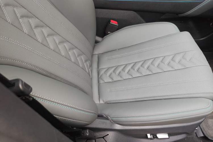 Used BYD Song L DM-i 2025 Intelligent Driving Version 160 km Beyond-Range Type