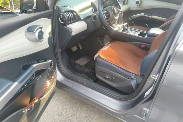 Used BYD Yuan PLUS 2022 430 km Luxury Version
