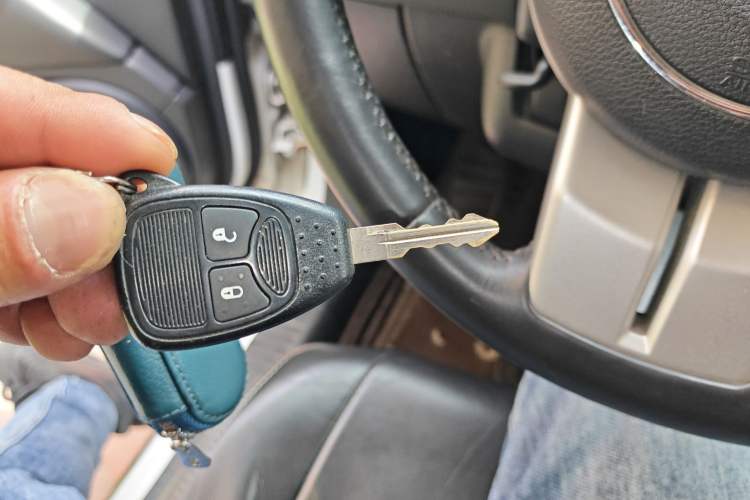 Used Jeep Compass 2013 2.0L two-wheel drive luxury version Vehicle Key