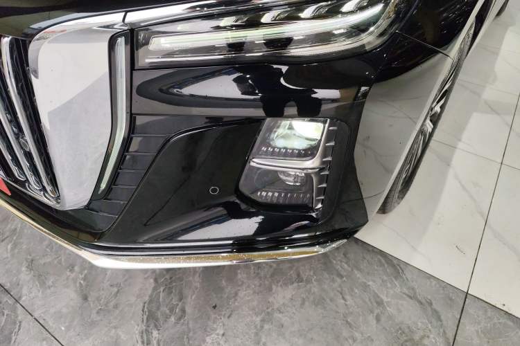 Used Hongqi H5 2025 2.0T Automatic Flag Edition – 500 000 Units Commemorative Version Left Front Headlight