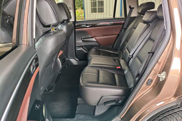 Used GAC Trumpchi GS8 2017 320T Four-Wheel Drive Luxury Smart Connectivity Version (7 Seats)