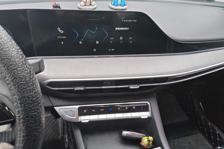 Used CHANGAN Eado 2023 Changan Edition PLUS Blue Whale NE 1.4T GDI DCT Prestige Version