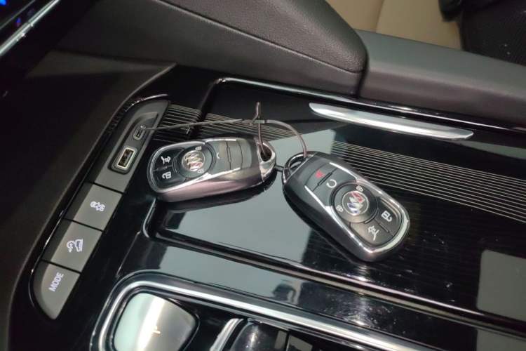 Used Buick Enclave 2020 28T Four-Wheel Drive Luxury Flagship Edition Vehicle Key