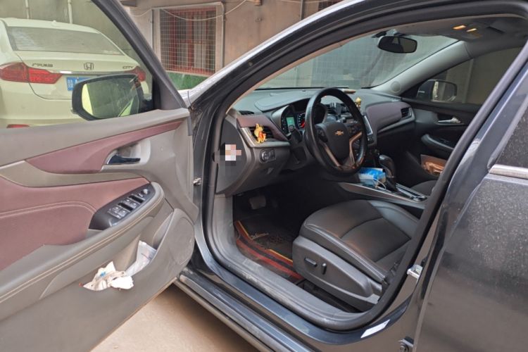 Used Chevrolet Malibu 2018 530T Automatic Luxury Edition Driver Seat