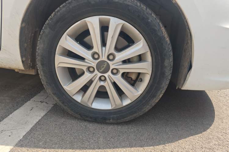 Used Chery E3 2015 1.5L Manual Fashion Model Right Front Wheel Hub