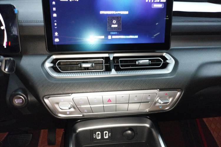 Used Haval H5 2023 2.0T Automatic Two-Wheel Drive LinkedIn Gasoline
