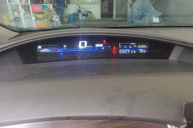 Used Honda Jade 2013 1.8L CVT Luxury Edition 5 seats
