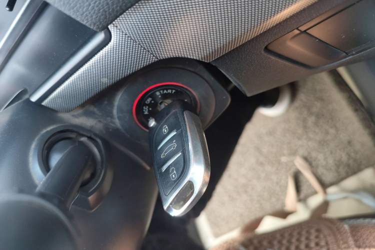 Used Roewe 350 2013 350C 1.5L Manual Swift Edition