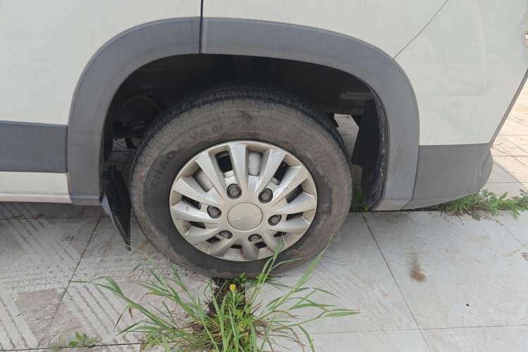 Used SAIC MAXUS V90 RV 2021 2.0T Lifestyle V90 Self-Propelled Class C RV Deluxe Version with Large Front Overhead Bed
