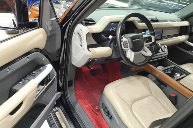 Used Land Rover Defender 2021 110 P400 Dark Special Edition Driver Seat