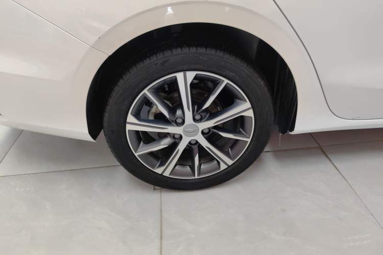 Used Geely Auto Emgrand 2022 4th Generation 1.5L CVT Flagship Model Right Rear Wheel Hub