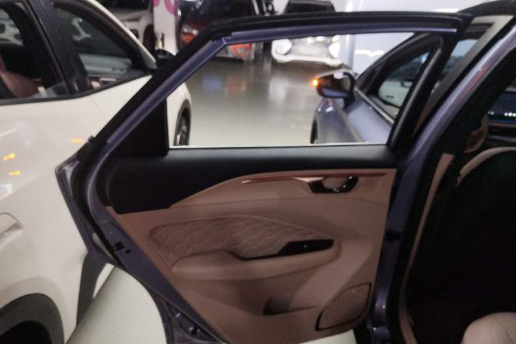 Used Geometry C 2022 Citrus C550
