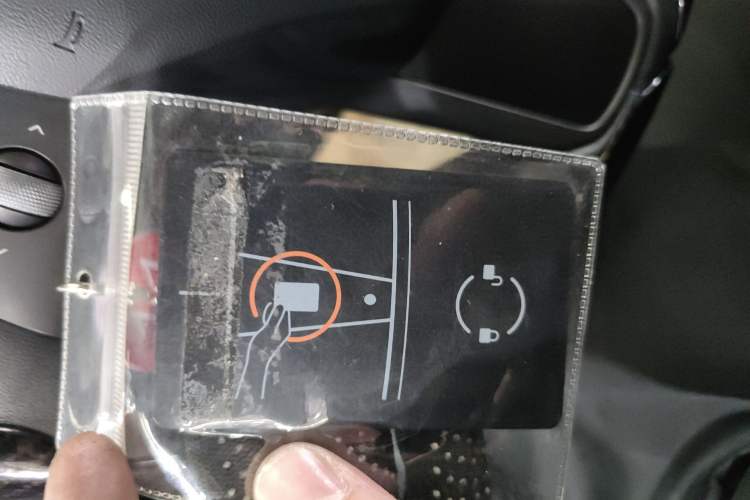 Used Tesla Model Y 2021 Long-Range All-Wheel-Drive Version
