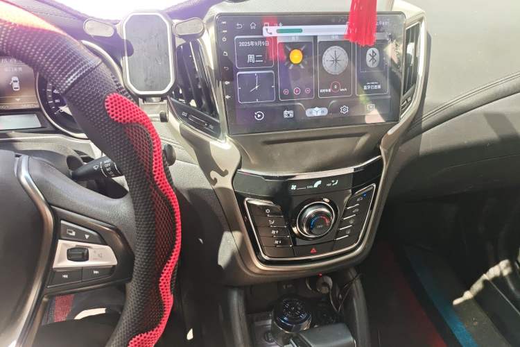 Used CHANGAN OSHAN COS5 2021 1.6L CVT Luxury Model Audio And AC Panel