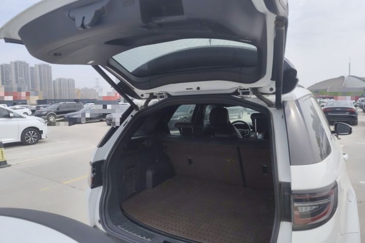 Used Land Rover Discovery Sport 2022 Revised Version 249 PS R-Dynamic S Performance Edition 5 Seats Trunk