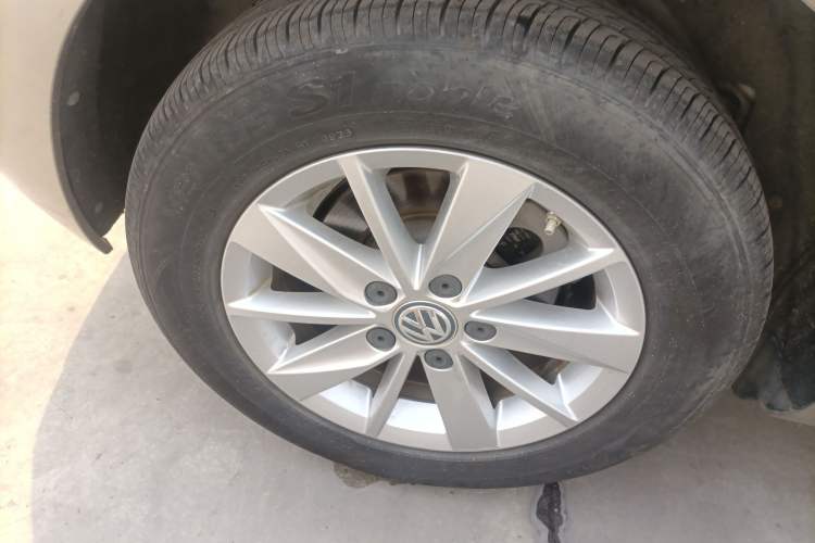 Used Volkswagen Golf 2016 1.6L Automatic Fashion Model