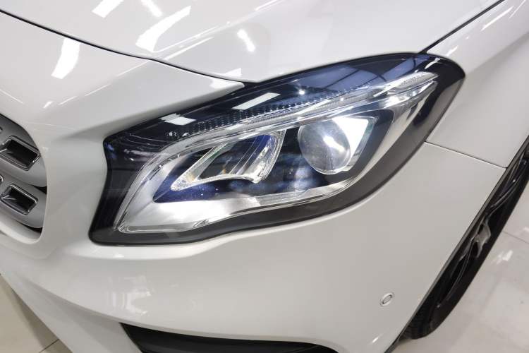 Used Mercedes-Benz GLA 2019 GLA 200 Fashion Model Left Front Headlight