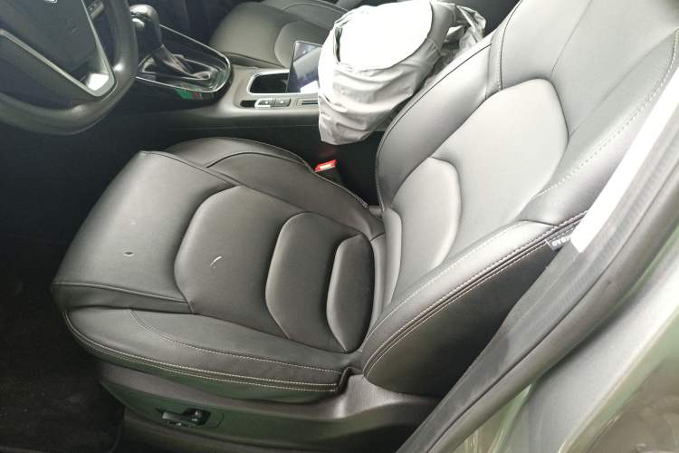 Used Baojun 530 2019 1.5T CVT Prestige Version China VI Left Front Seat