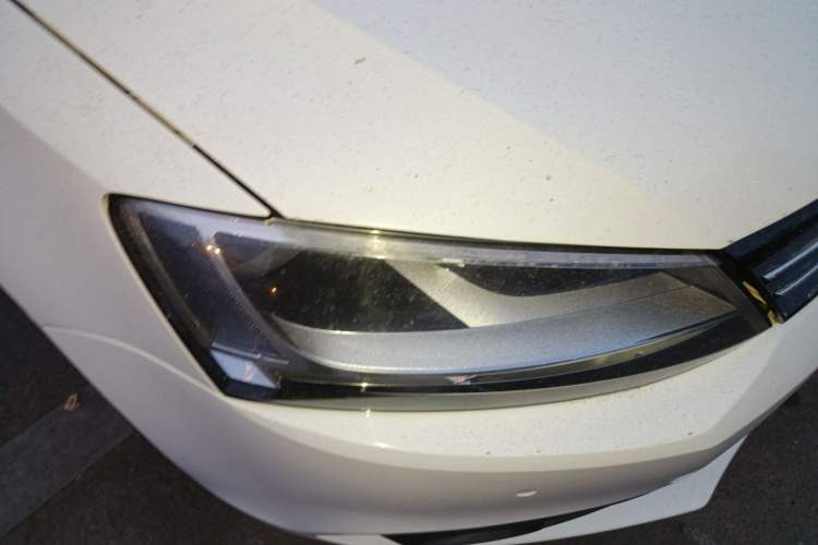 Used Volkswagen Sagitar 2012 1.4TSI Automatic Luxury Edition