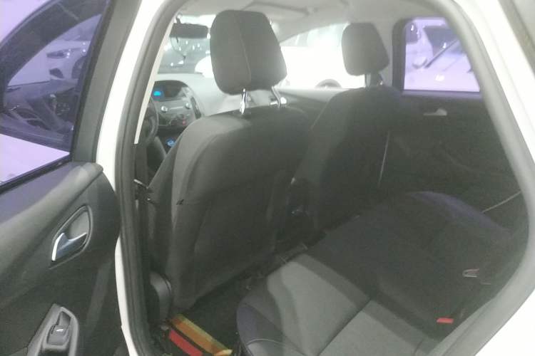 Used Ford Focus 2015 Hatchback 1.6L Automatic Comfort Model
