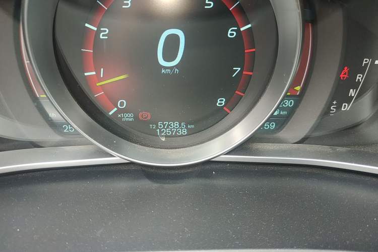 Used Volvo V40 2013 2.0T Zhiya Edition