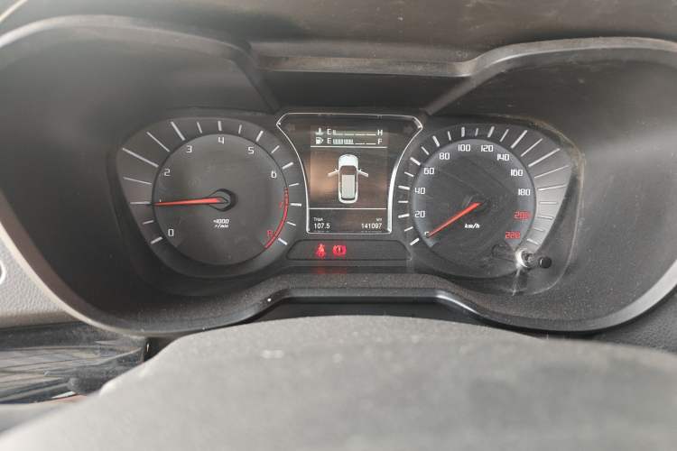 Used GAC Trumpchi GS4 2015 200T Manual Elite Edition Odometer Close Up