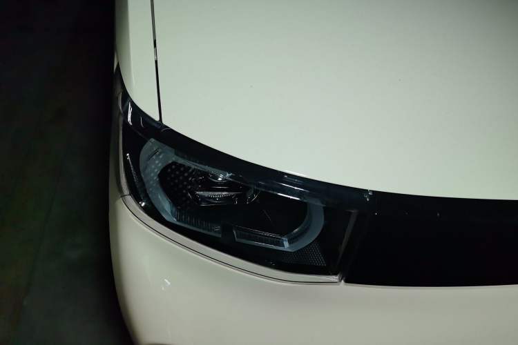 Used Wuling Hongguang MINIEV 2021 Macaron Fashion Model Lithium Iron Phosphate Right Front Headlight